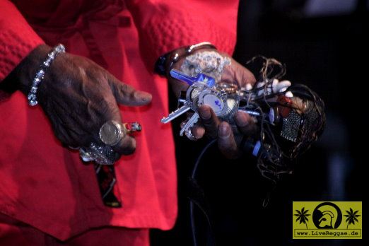 Lee Scratch Perry (Jam) with The Caroloregians 16. This Is Ska Festival - Wasserburg, Rosslau 23. Juni 2012 (18).JPG